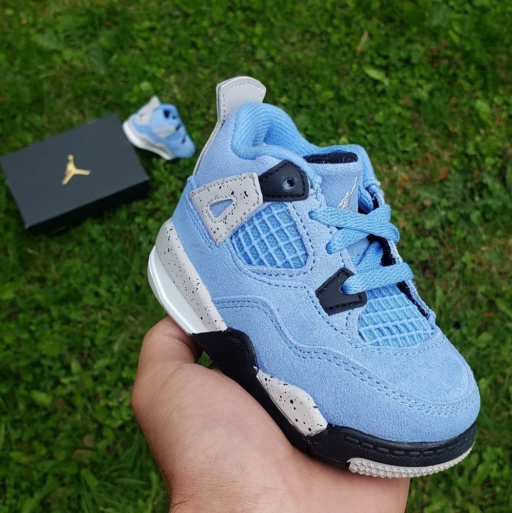 Air jordan 4 University Blue